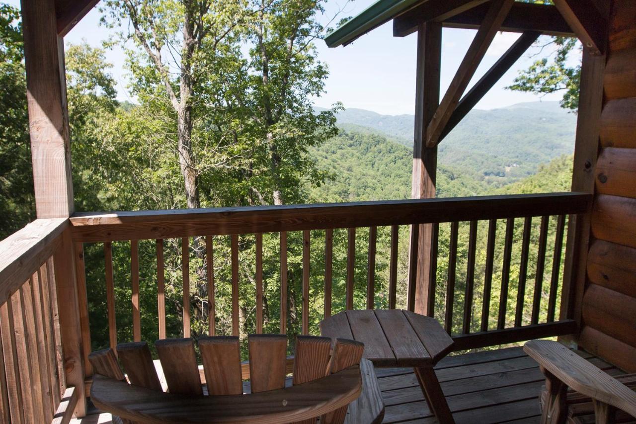 Lazy Bear Lodge Valle Crucis Kültér fotó